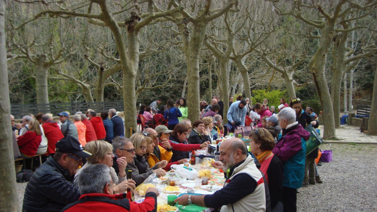 Homenaje a Ramon Bergadà, quien fue socio de la Sección excursionista del C.N Reus Ploms