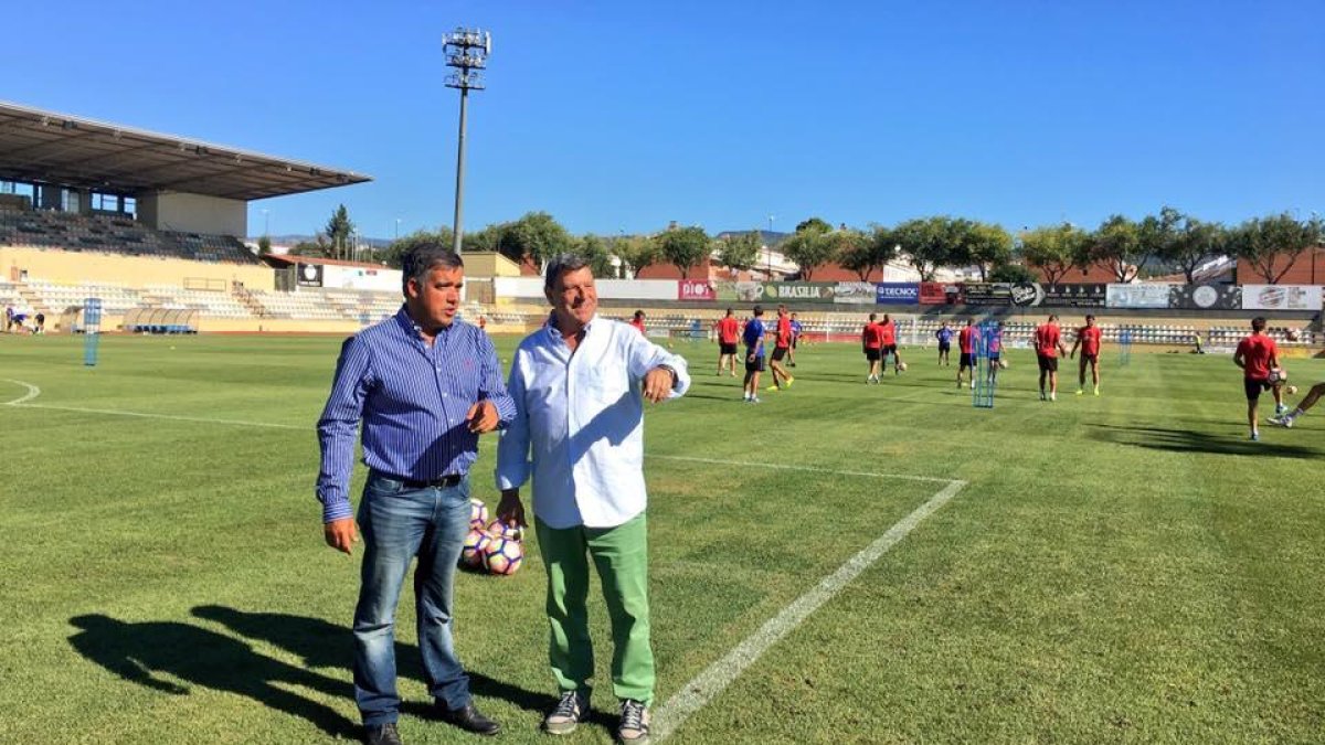 Catifa de plata a l'estrena del CF Reus