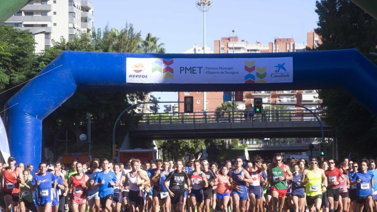 La 37ª Peonada reúne unos 1.200 corredores por las calles de Tarragona