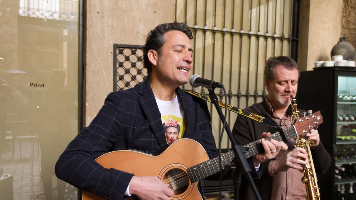 El reusense Fito Luri vuelve a sus «orígenes» en su sexto disco