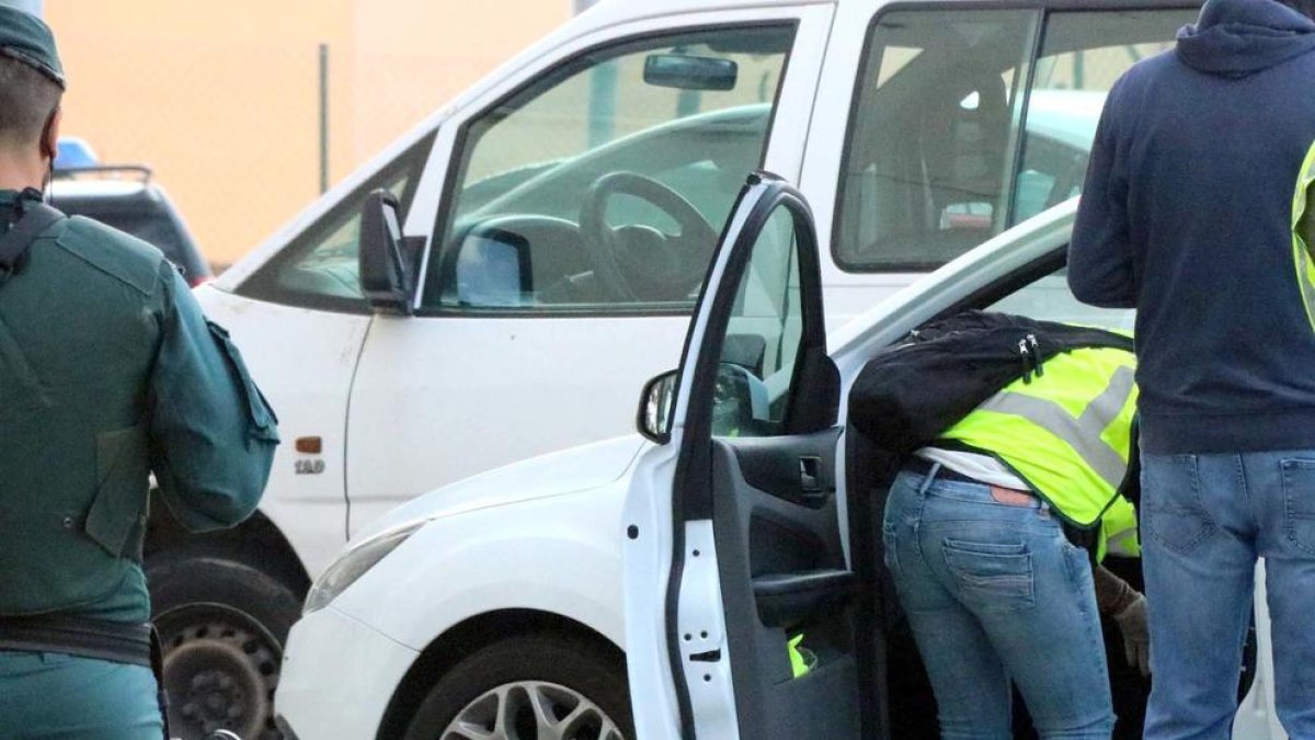 Detenen 19 persones, 10 d'elles agents de la Guàrdia Civil, en una operació anti droga a Alacant