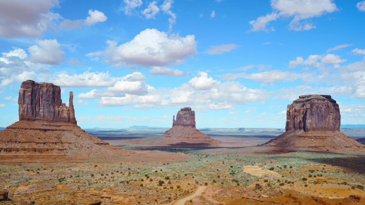 Detenido por abandonar a su hija en el desierto de Arizona como castigo