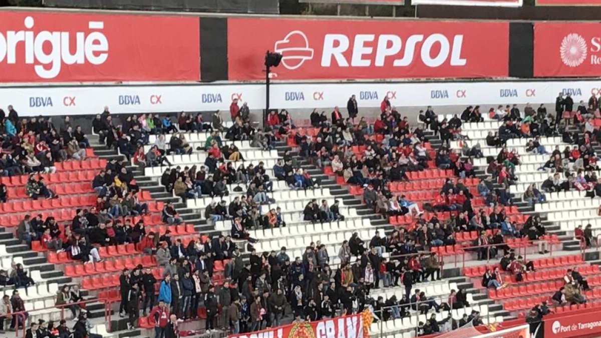 Orgullo grana vuelve a poner el color en el Nuevo Estadio
