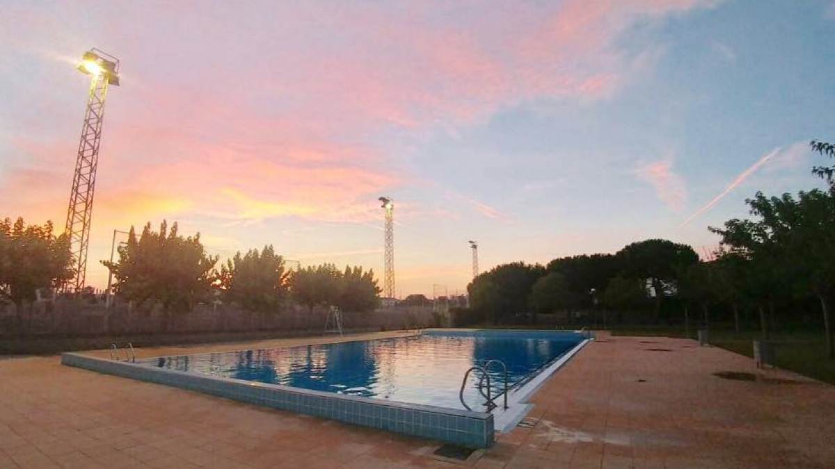 Un nen de 3 anys, ferit en estar a punt d'ofegar-se a la piscina de la Granada