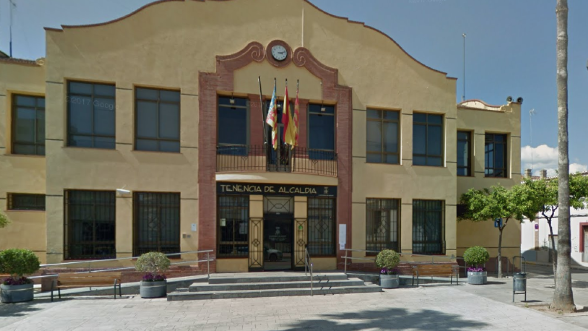 Absolt de violació el jove que es va ficar al llit amb la mare d'un amic