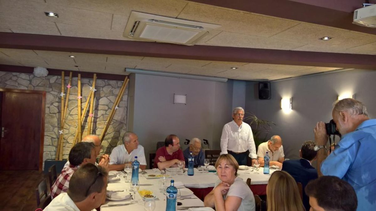 Homenaje a Jaume Custodi, militante socialista histórico de Santa Coloma