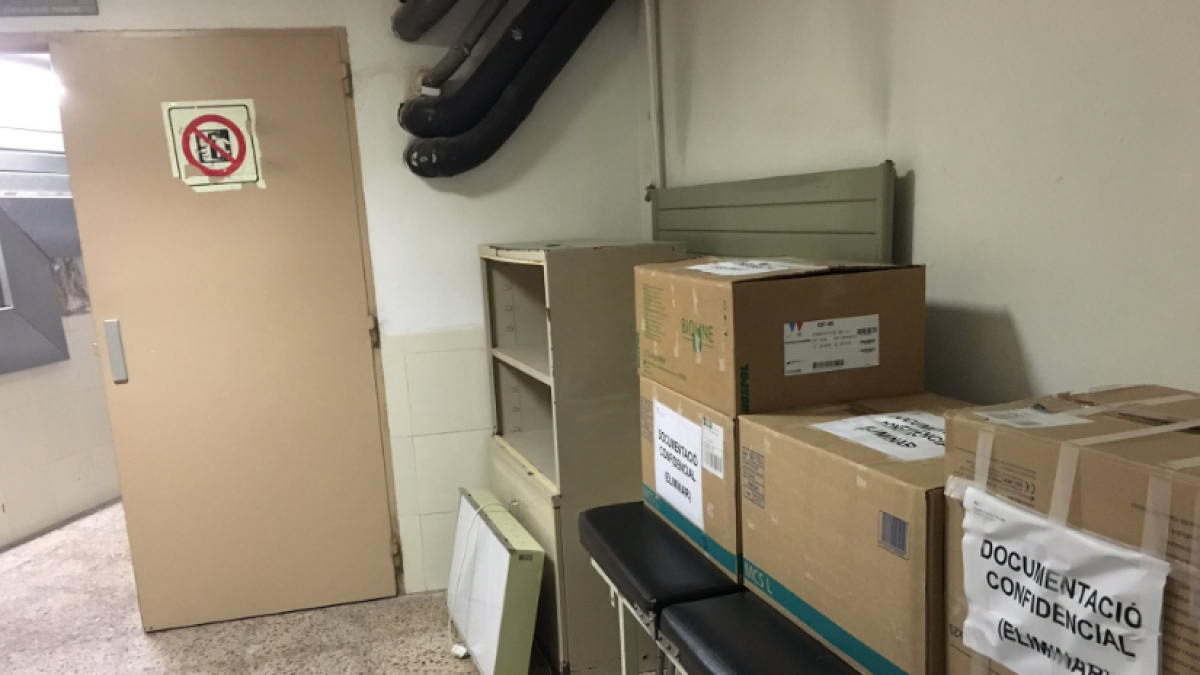 Carles Castillo encuentra documentación confidencial de pacientes en los pasillos del hospital Joan XXIII