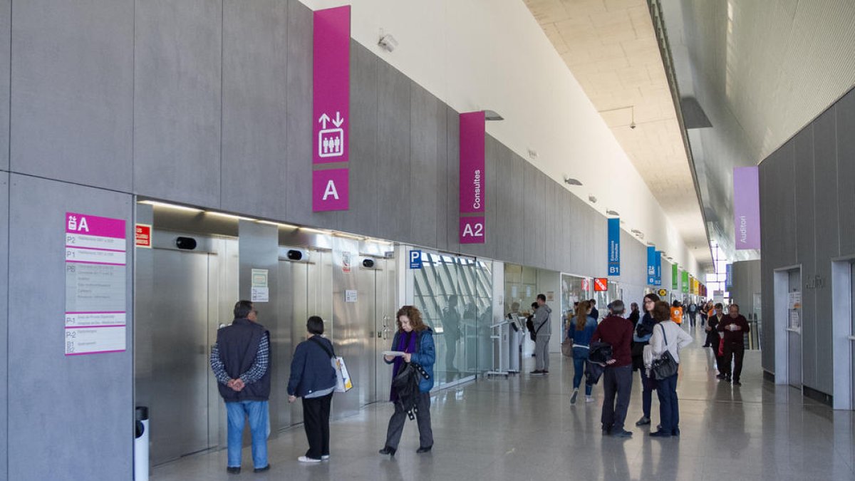 Un positivo a los controles de legionela hace cerrar todas las duchas en el Hospital
