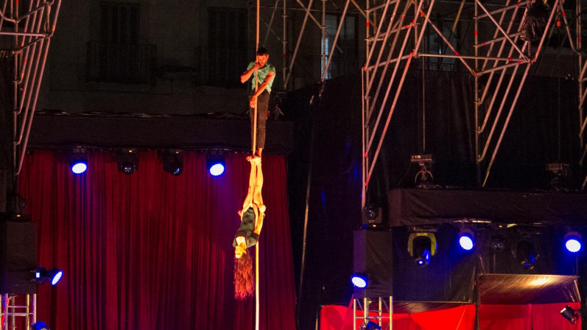 El Trapezi arrenca a ritme de Cabaret i promet quatre dies intensos de circ