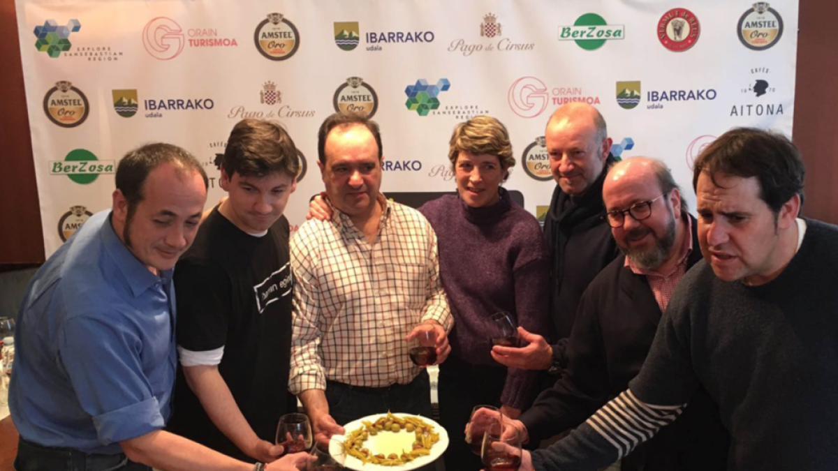 El vermut de Reus, la millor parella de la 'gilda', el tradicional pintxo basc