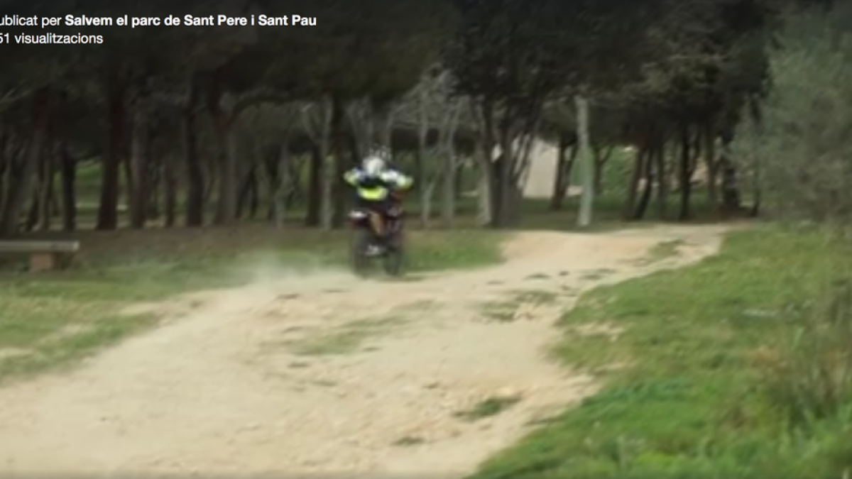 Denuncian el paso de motocicletas a gran velocidad por el parque de SpiSp