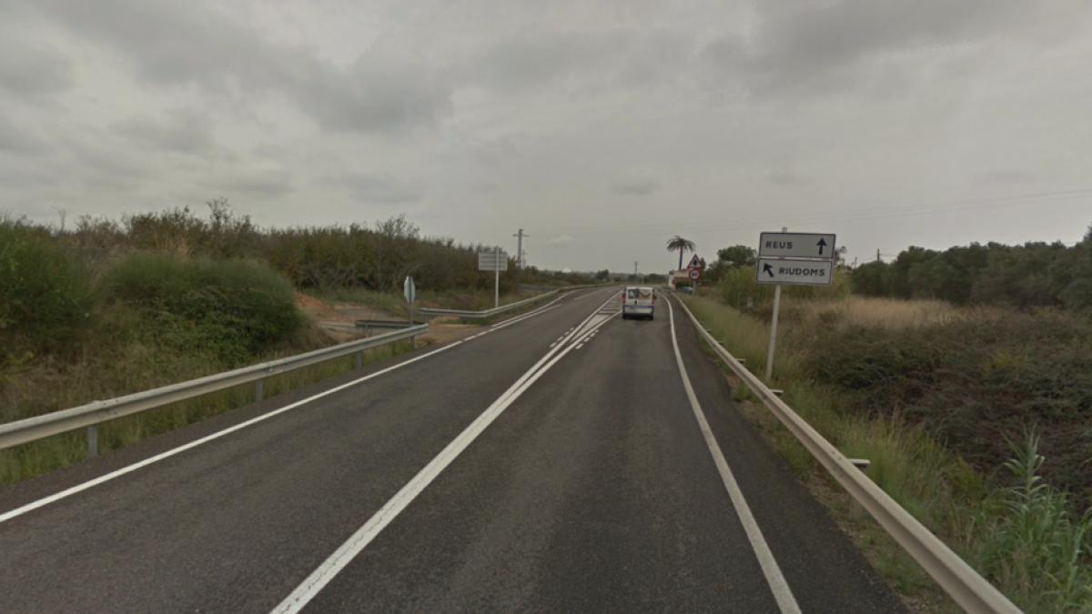 Un home resulta ferit greu en patir una sortida de via a Riudoms
