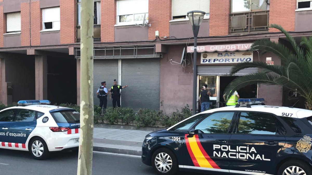 Dos detenidos sin permiso de residencia en una operación policial en dos bares de Campclar