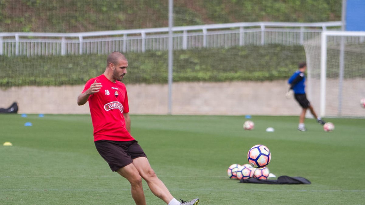 Pichu Atienza torna a l'Alcoraz on es va erigir en central imprescindible