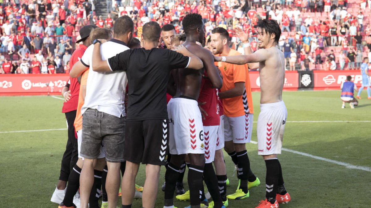 Las notas de jugadores y cuerpo técnico del Nàstic después de un año para olvidar