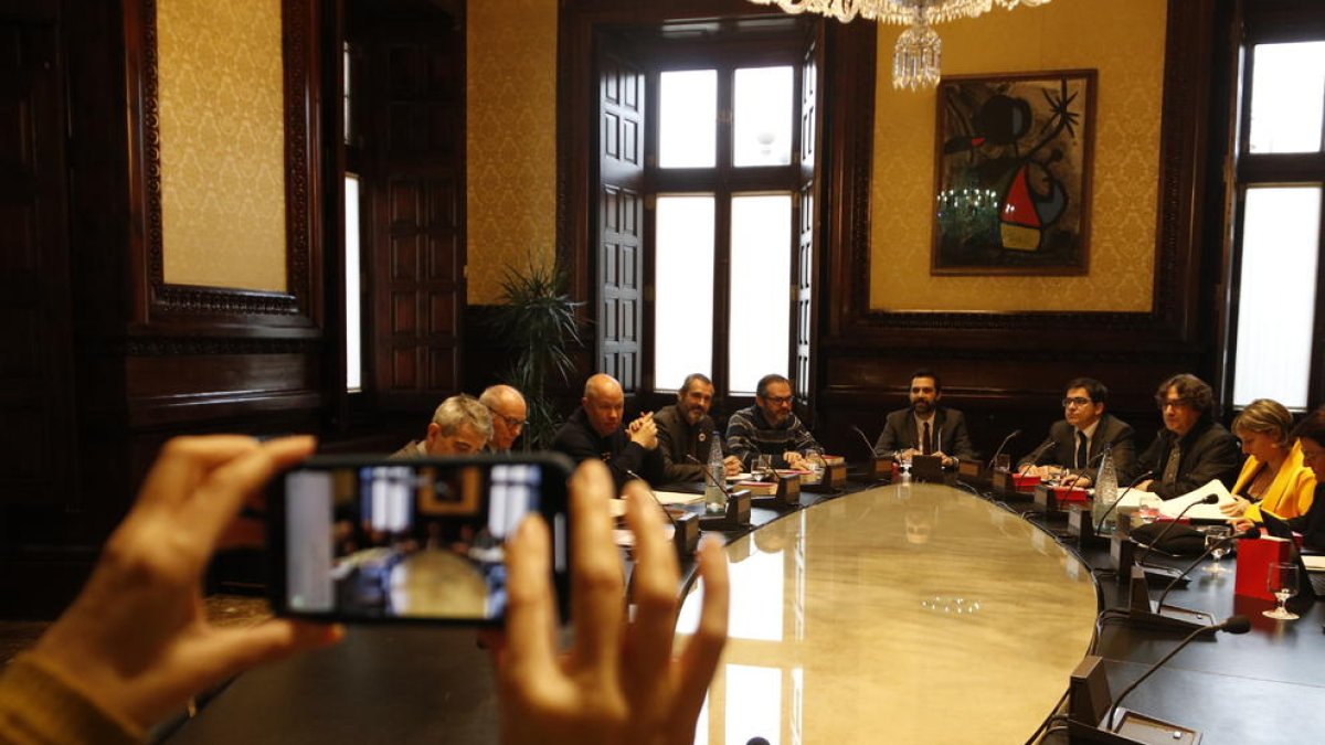 La Mesa admet a tràmit les esmenes de la CUP a la resolució de JxCat pel reconeixement de Puigdemont