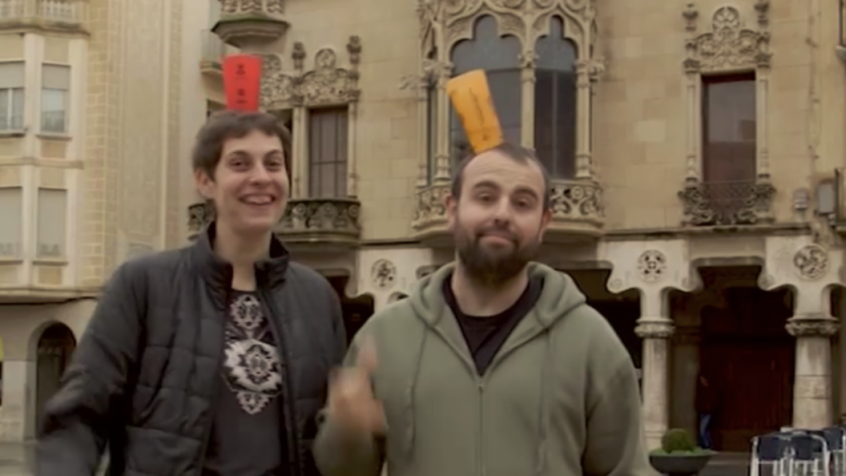 En Peyu coneix la reusenca que balla i fa la croqueta amb un got d'aigua al cap