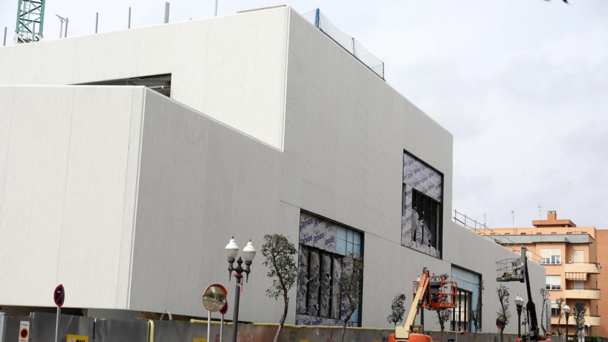 Les obres de construcció del pavelló Sant Jordi afronten la recta final