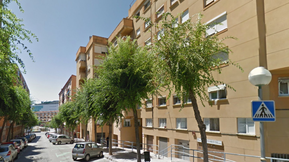 Quema una cocina en la calle Joana Jugan