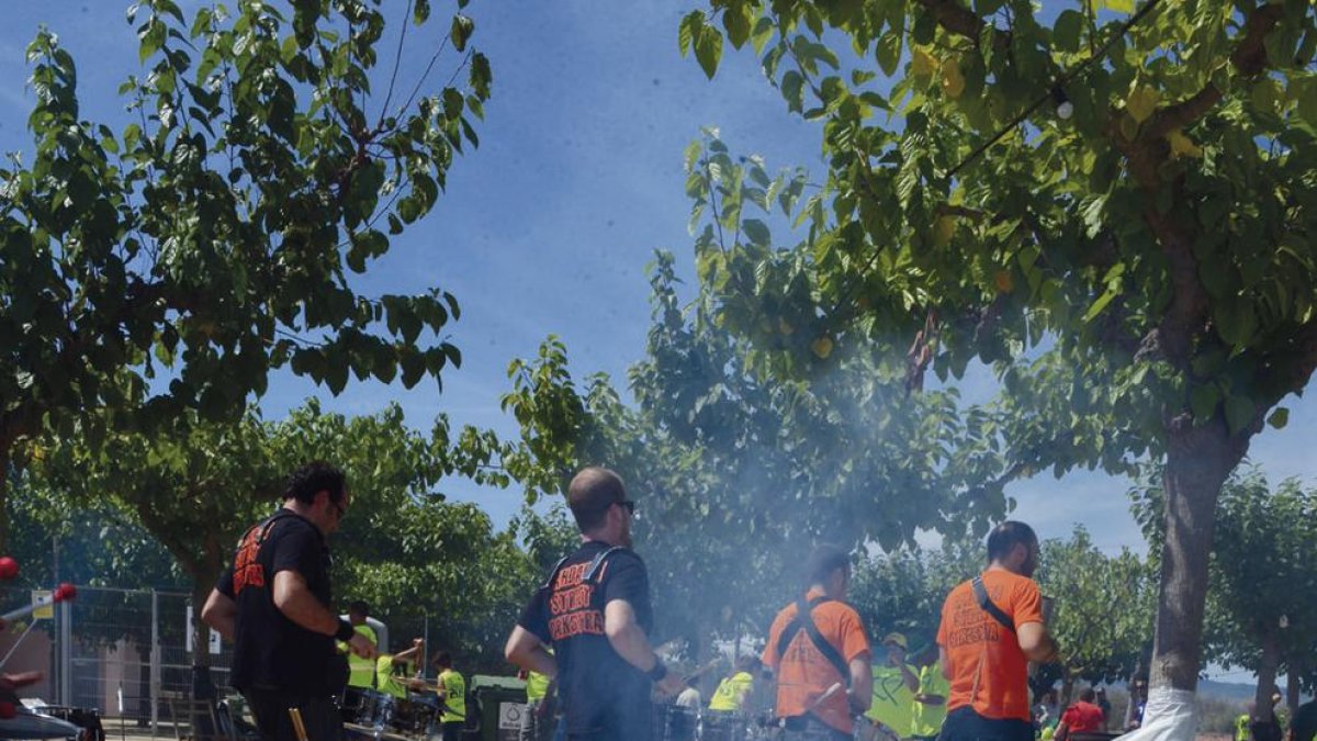 La Pobla celebra 25 años de Paella Popular