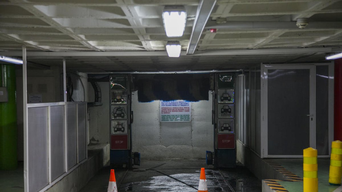 El pàrquing de les Oques recuperarà el túnel de rentat de vehicles