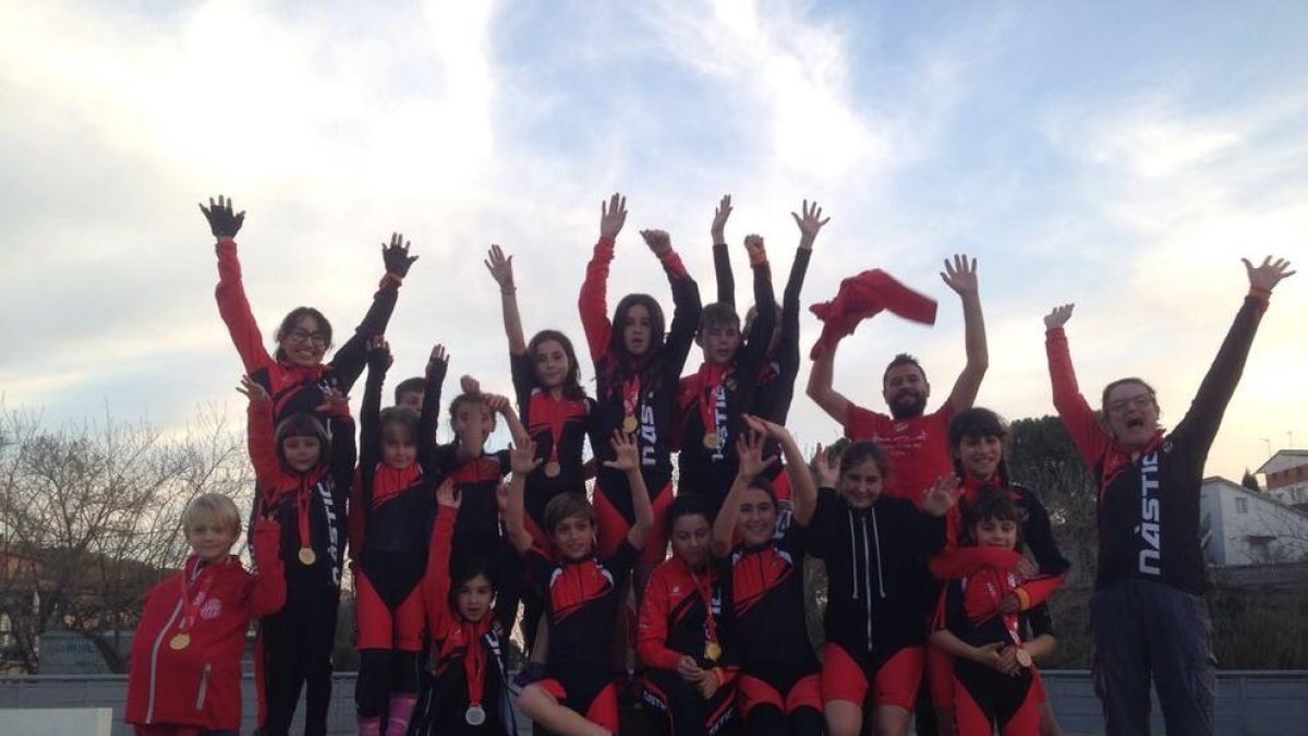 Doce podios para los patinadores del Nàstic en el Campeonato de Cataluña de pista