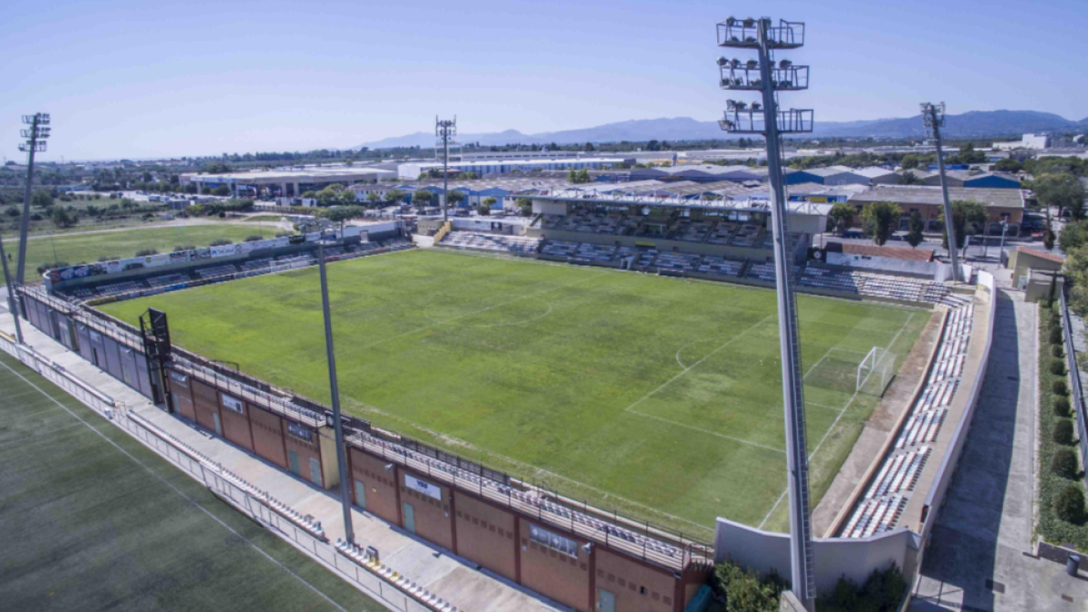 L'Estadi Municipal de Reus lluirà una senyera gegant pel partit