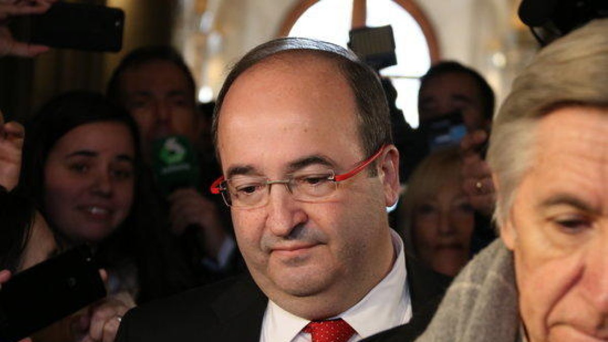 Iceta fa una crida a la participació per canviar el rumb de Catalunya «entre tots»