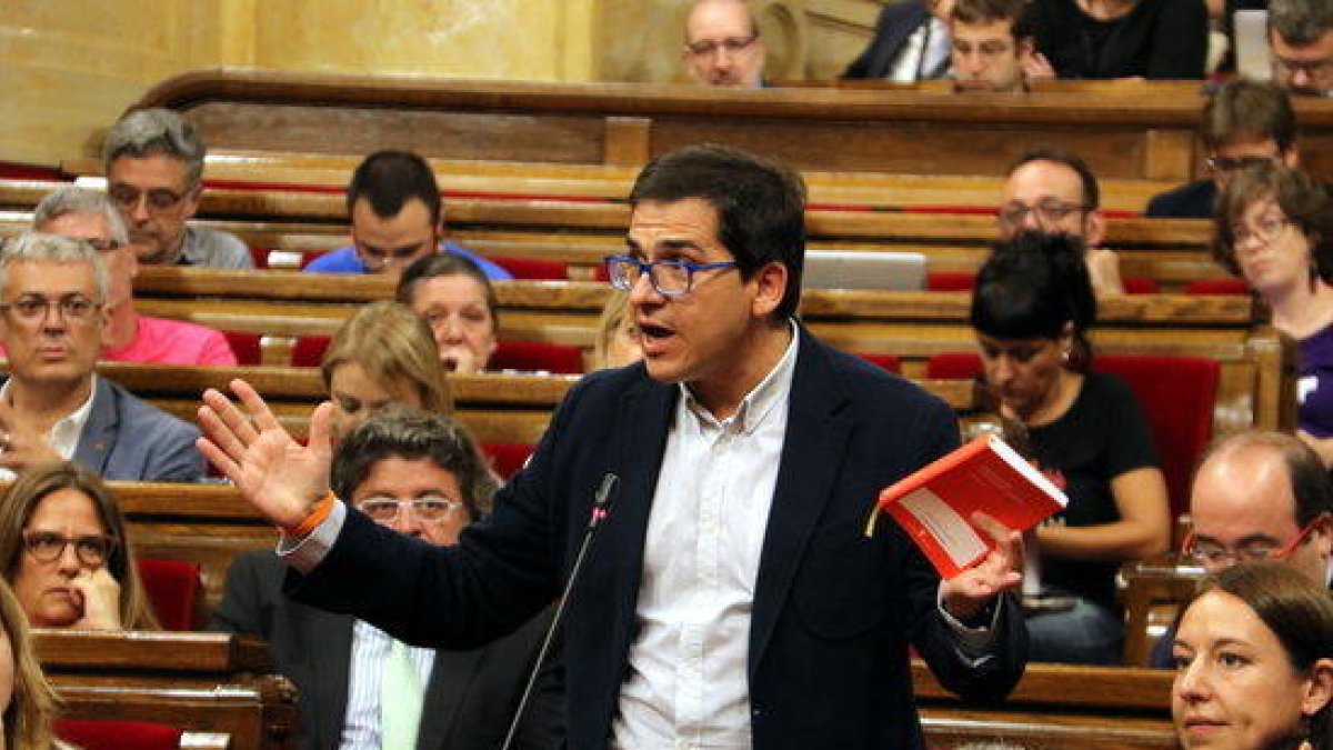 Espejo (Cs) replica el PP: «Tendríamos que buscar responsabilidades en quien no ha sabido transmitir el valor de la ley»