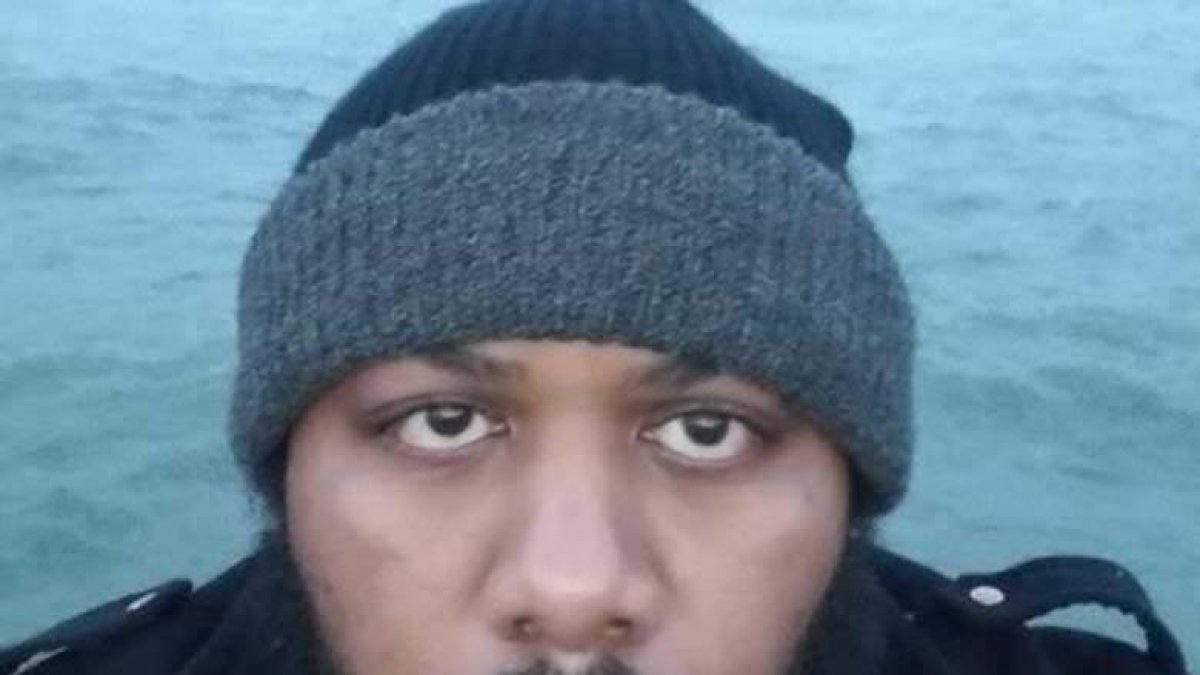 El hombre que emitió en los EE.UU. un asesinato en Facebook consigue burlarse el cerco policial