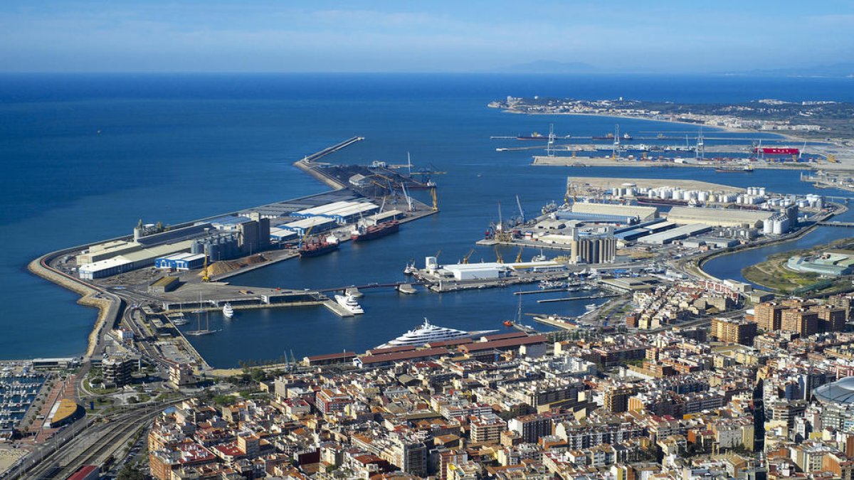 El Port de Tarragona mou 10,6 milions de tones fins l'abril