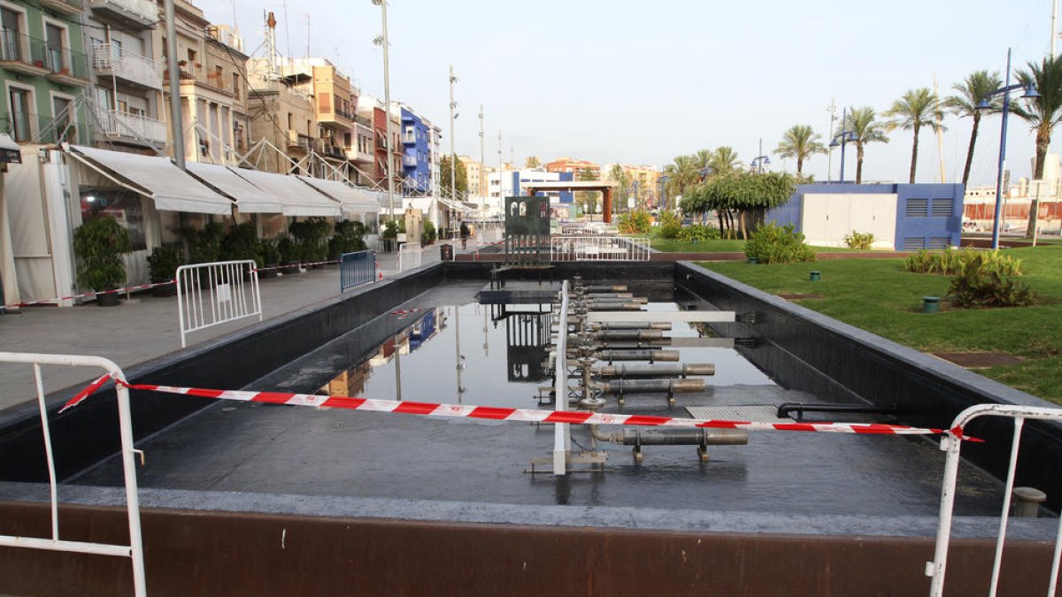 Las fuentes del Serrallo volverán a funcionar una vez pintadas