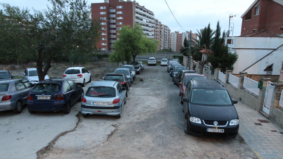 L'alcalde es compromet a millorar l'avinguda Joan Antoni i Guàrdias