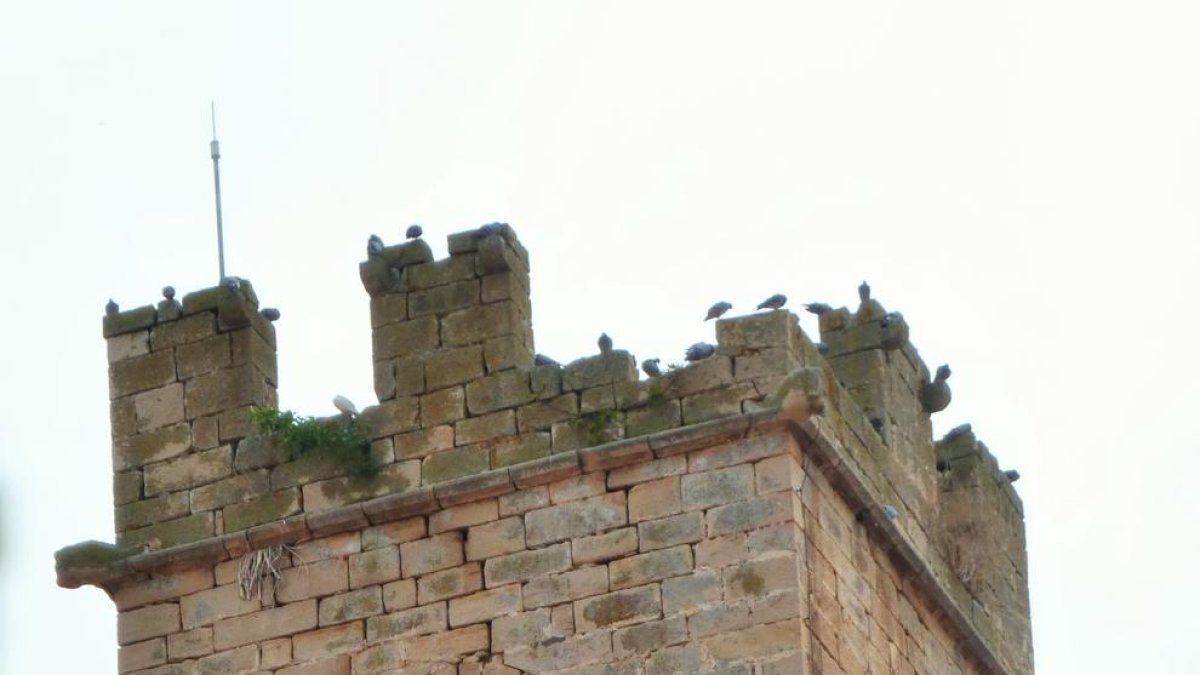 Els veïns de Conesa demanen la restauració del campanar