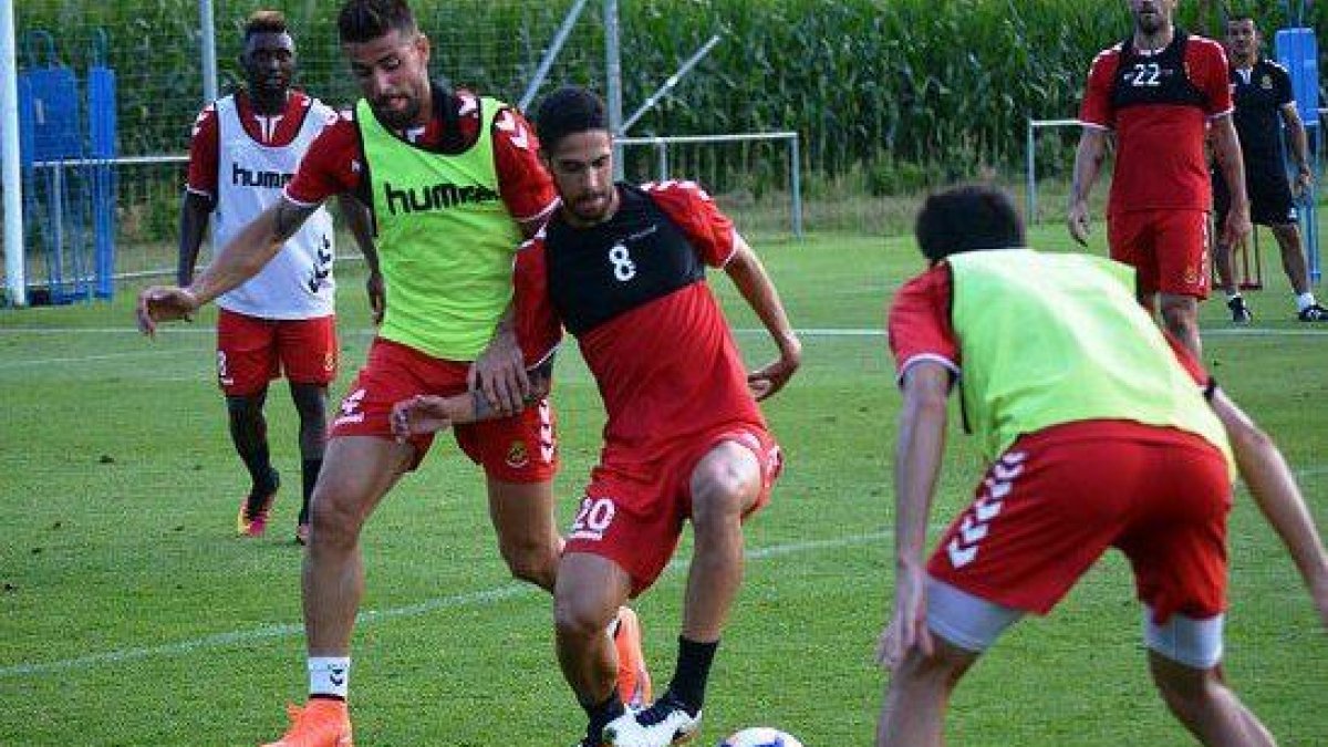 El Nàstic cedeix Carlos García a l'Atlético Sanluqueño