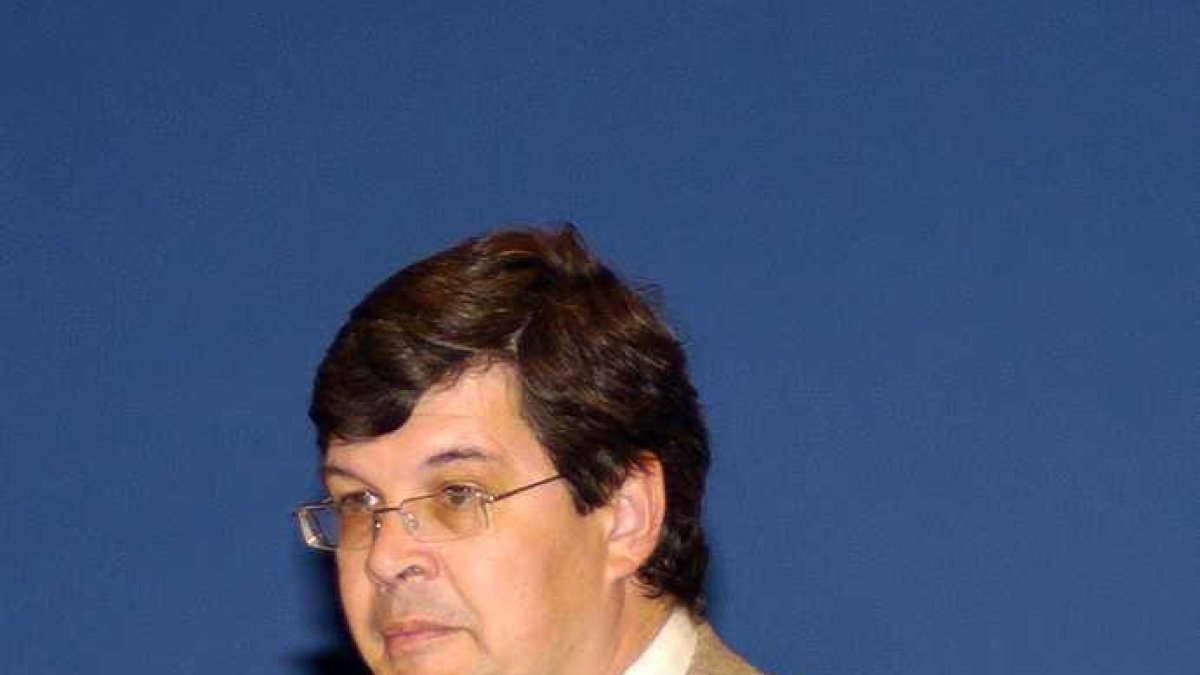 El Catedrático de Geografía en la URV Salvador Anton, colegiado de honor 2016