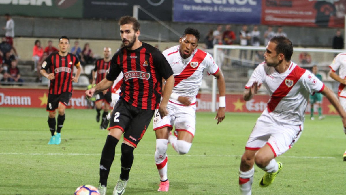 Reus-Nàstic: Un equipo que puede volver a la zona 'play-off' contra uno que quiere huir del fuego