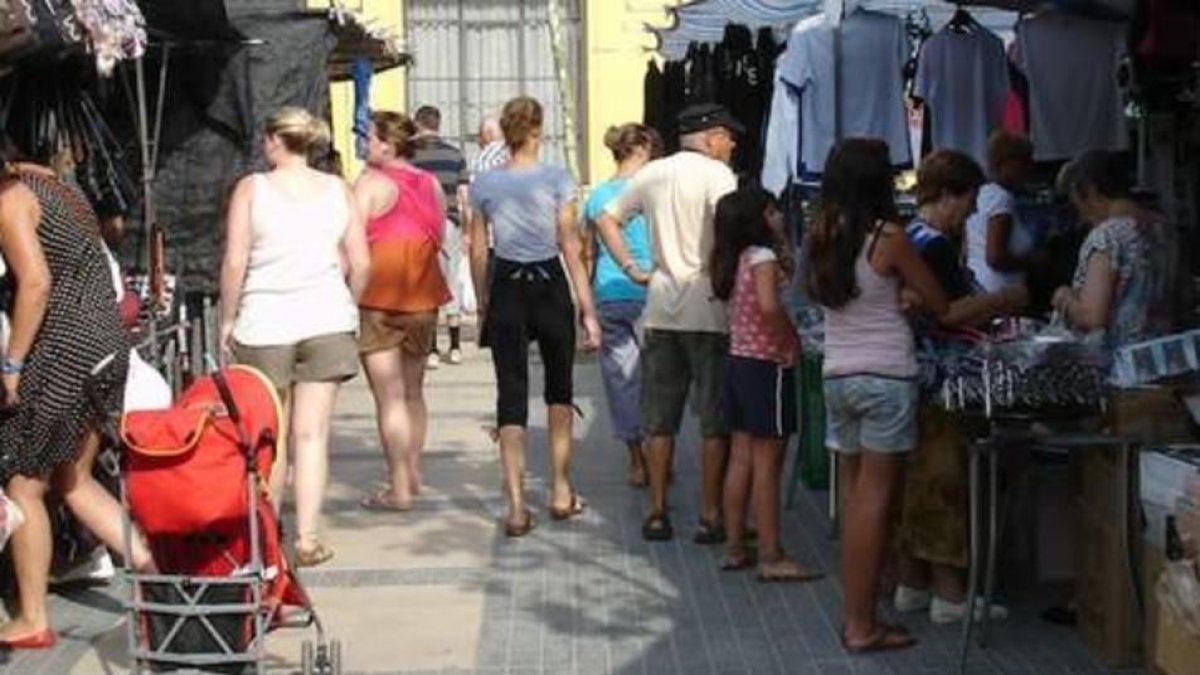 La Policia Local investiga tres presumptes autors de delicte contra la propietat industrial