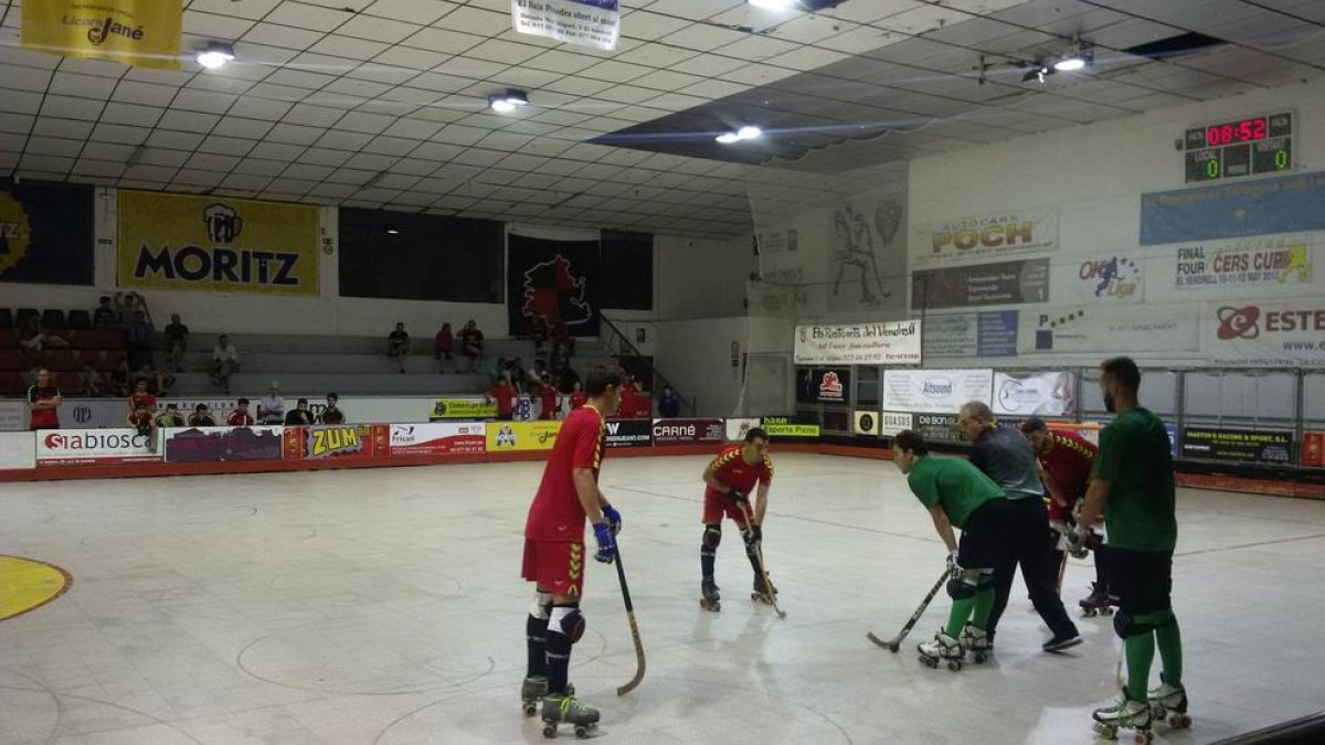 El Vendrell planta cara però perd 2-3 contra el Barça