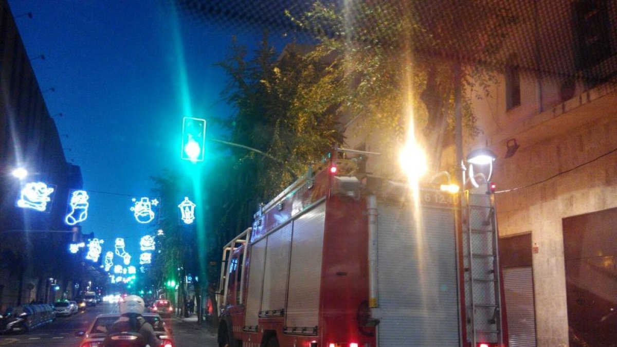 Petit incendi en una de les voltes del circ de la plaça dels Sedassos