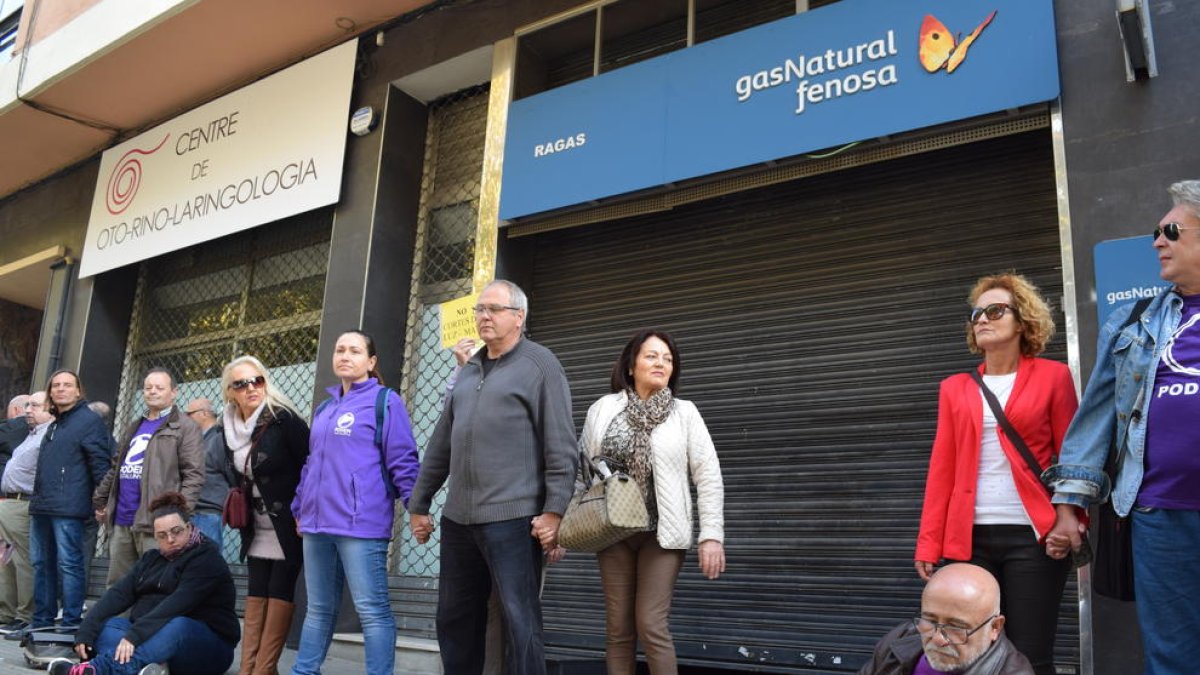 Contra la pobresa energètica, respostes de «governs i empreses»