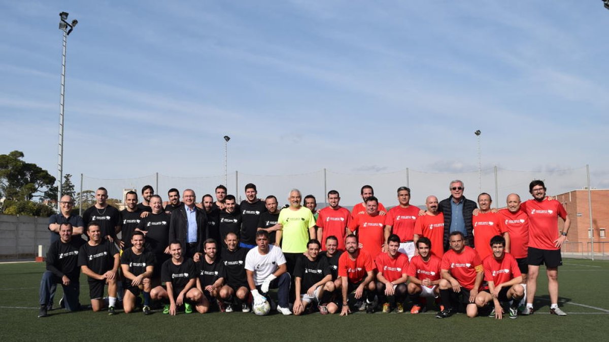 Periodistes, polítics i aficionats de Reus i Nàstic escalfen el derbi