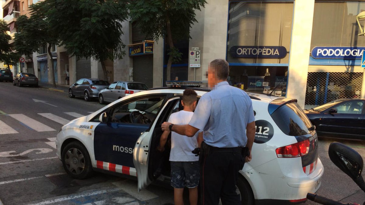 Pillan a unos jóvenes que habrían robado móviles durante el Empalme