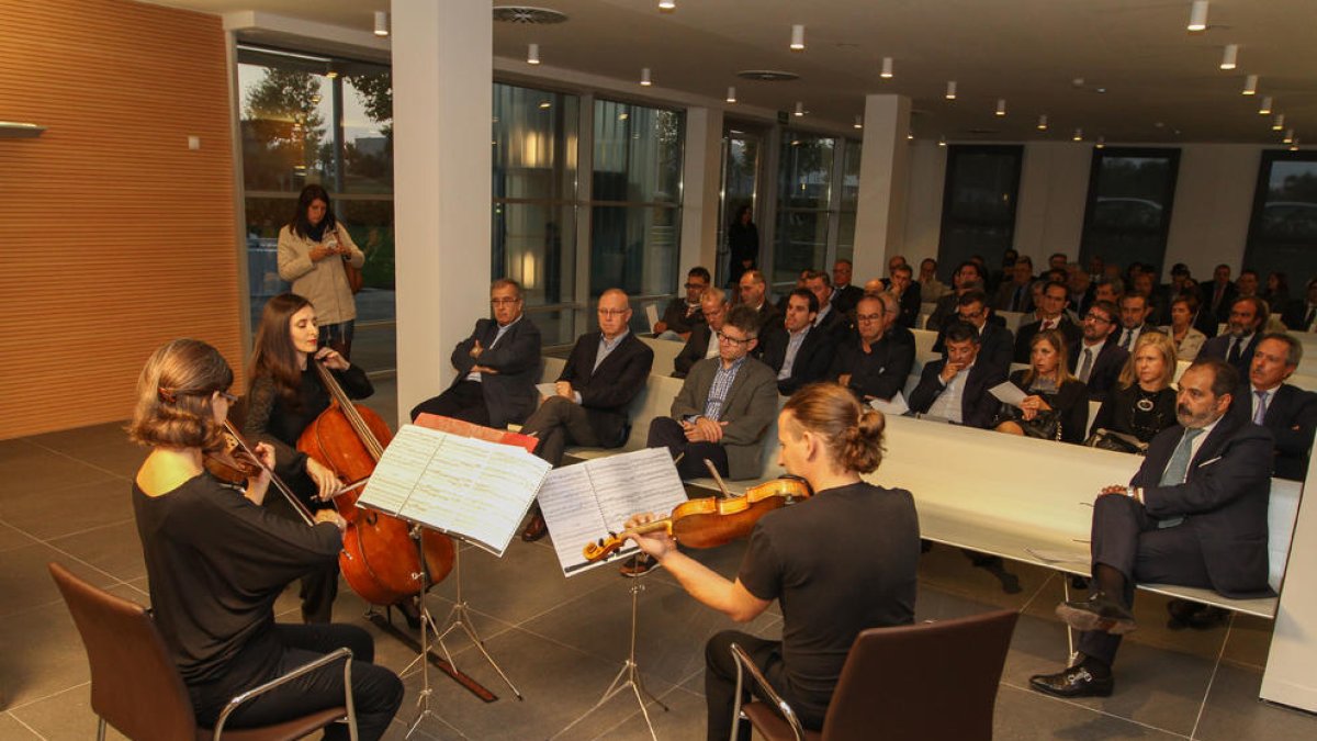 El Centro de Lectura pone música a la inauguración del tanatorio de Mémora en Reus
