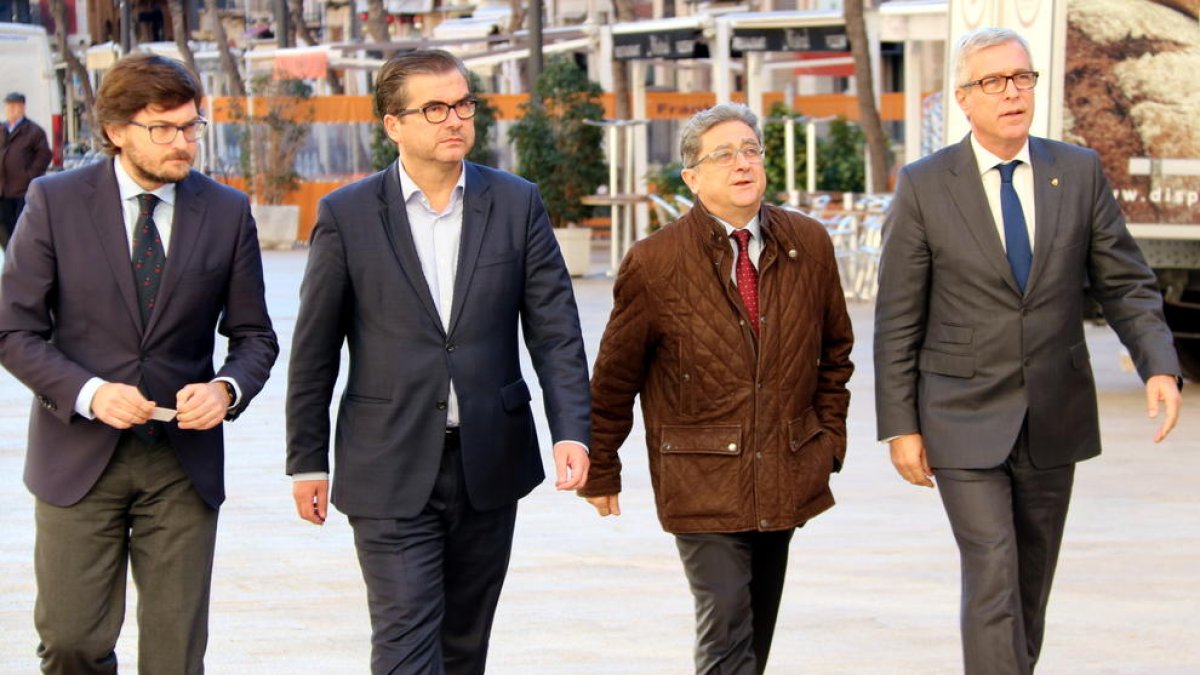 L'oposició creu que el sobrecost que suposa l'ajornament dels Jocs «és fals»