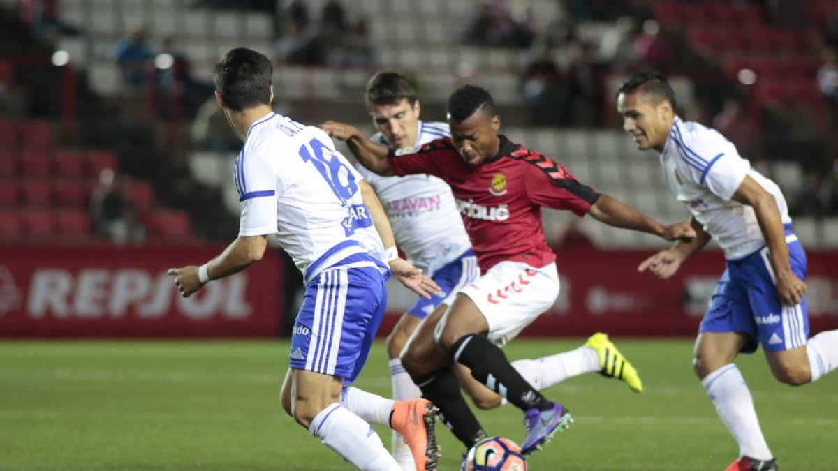 La falta de acierto de cara a portería está condenando al Nàstic