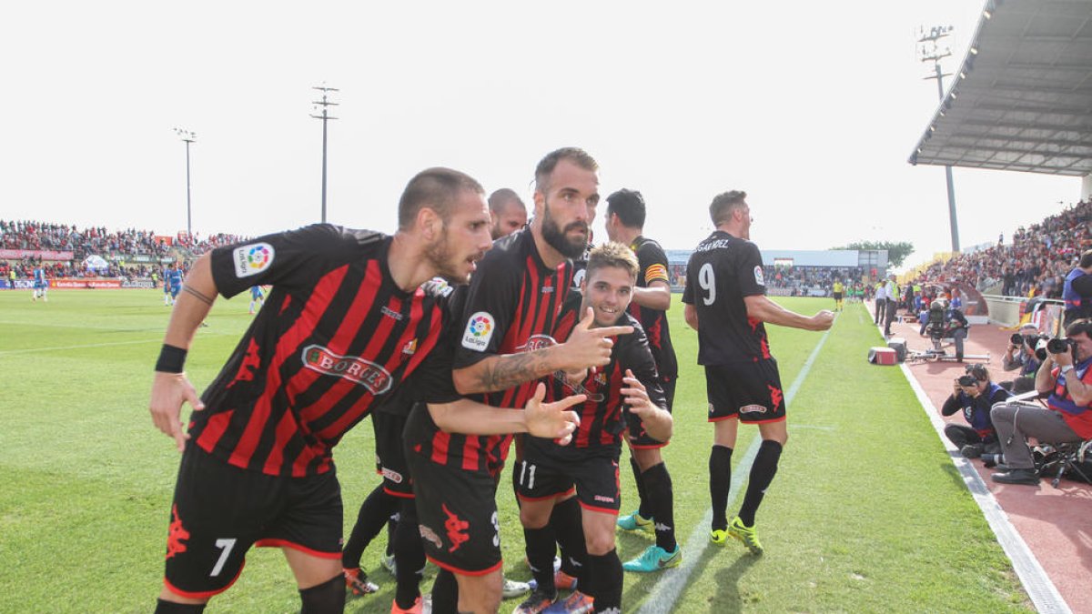 'Mannequin Challenge' roig-i-negre