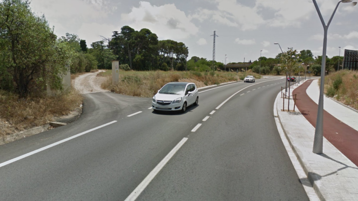 Un ferit en bolcar un cotxe a Reus