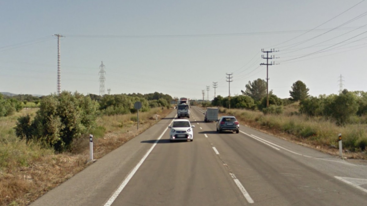 Un xoc entre dos camions a la N-340 a l'Arboç provoca 2 quilòmetres de retencions