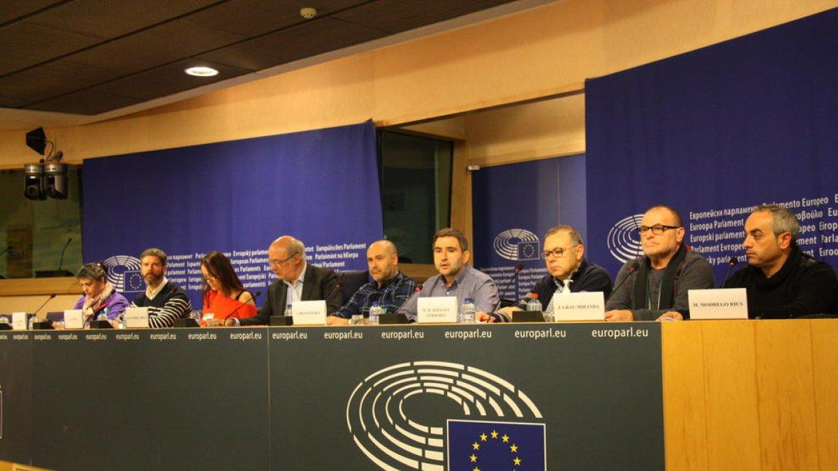 Els treballadors d'Adif a Tarragona denuncien a Brussel·les la manca d'inversions i personal